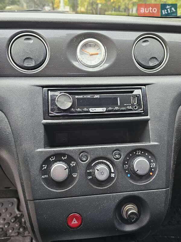 Позашляховик / Кросовер Mitsubishi Outlander 2008 в Києві