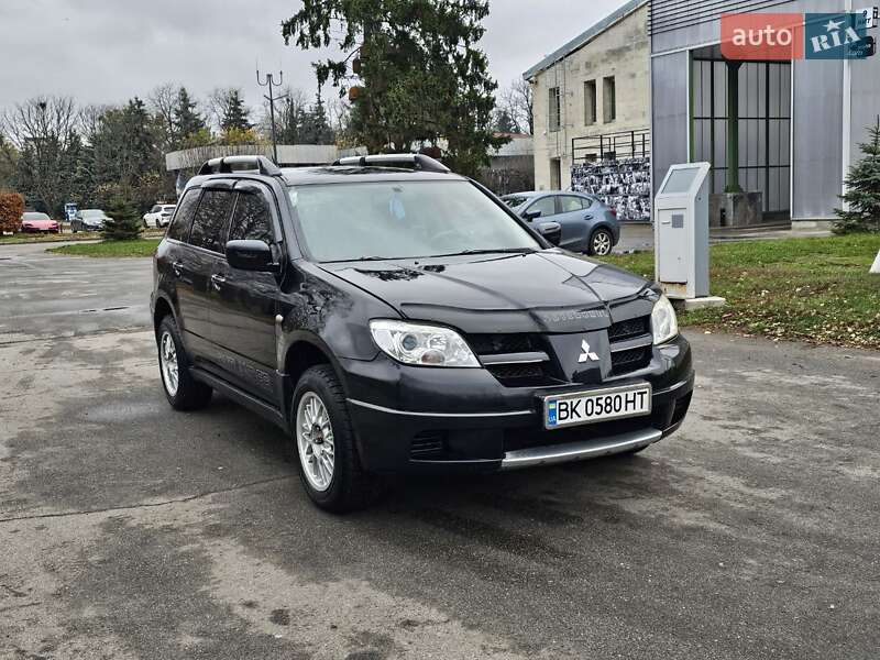 Внедорожник / Кроссовер Mitsubishi Outlander 2007 в Киеве