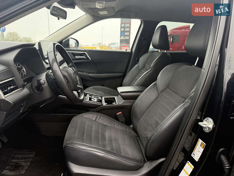 Внедорожник / Кроссовер Mitsubishi Outlander 2022 в Киеве