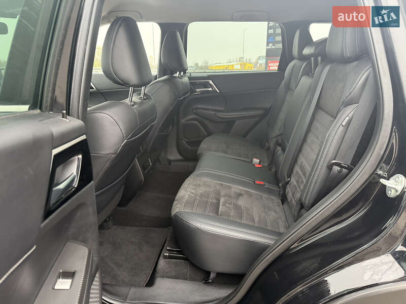 Внедорожник / Кроссовер Mitsubishi Outlander 2022 в Киеве