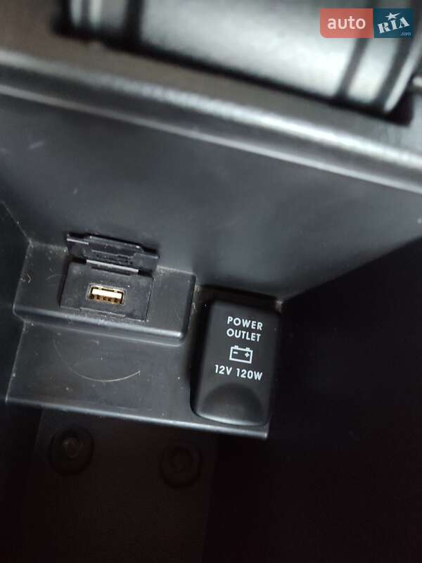 Внедорожник / Кроссовер Mitsubishi Outlander 2013 в Львове