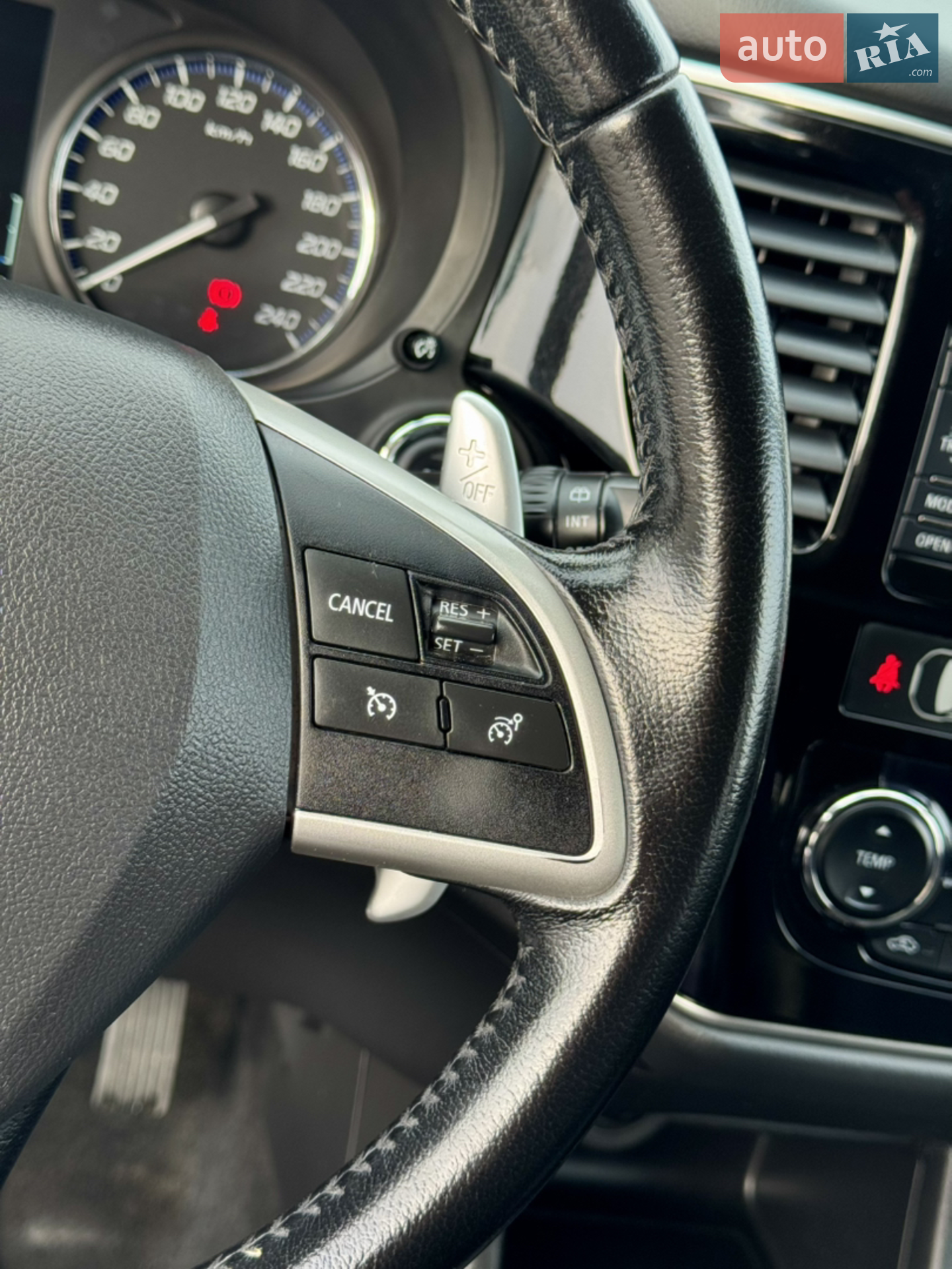2014 Mitsubishi Outlander - мініатюра 21