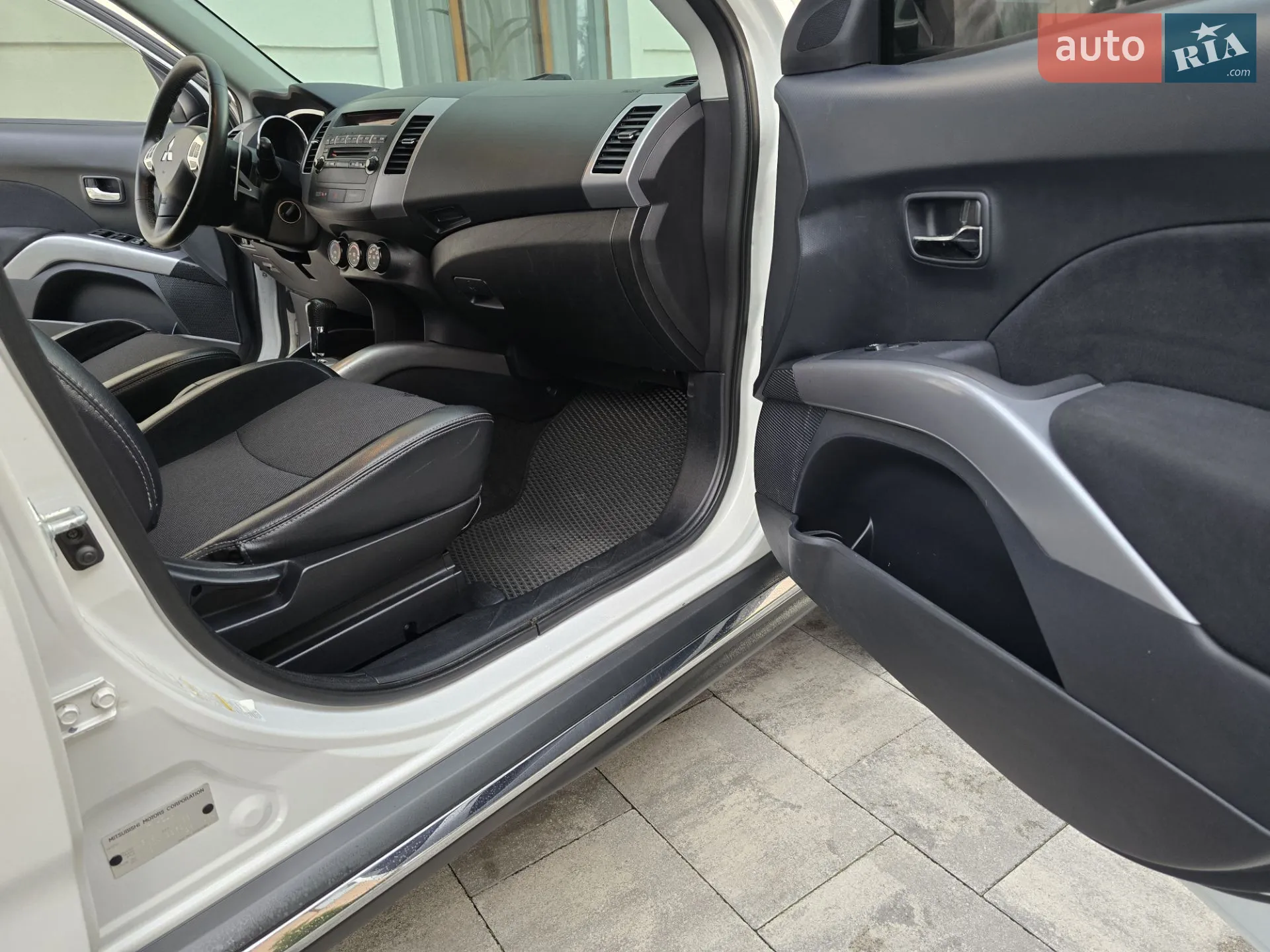 2010 Mitsubishi Outlander - мініатюра 30
