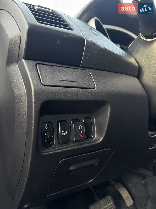 Позашляховик / Кросовер Mitsubishi Outlander 2008 в Броварах