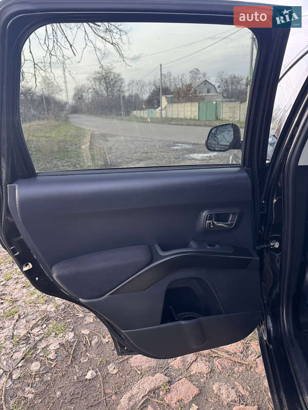 Позашляховик / Кросовер Mitsubishi Outlander 2008 в Броварах