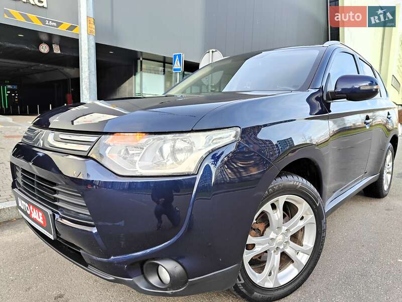 Внедорожник / Кроссовер Mitsubishi Outlander 2013 в Киеве