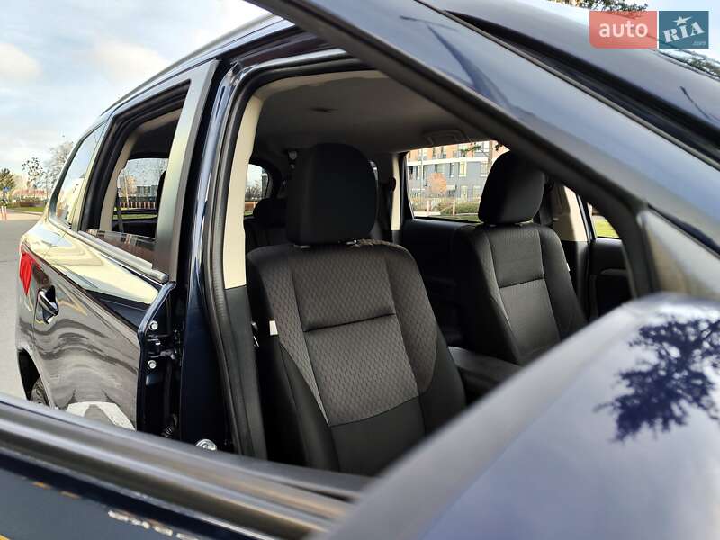 Внедорожник / Кроссовер Mitsubishi Outlander 2013 в Киеве