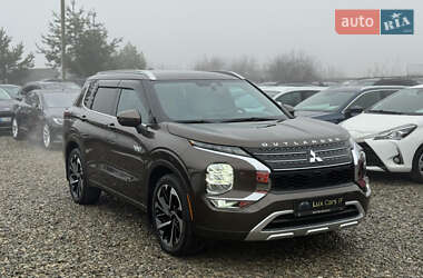 Внедорожник / Кроссовер Mitsubishi Outlander 2022 в Ивано-Франковске