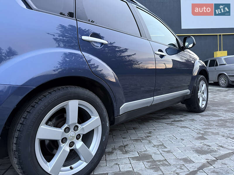 Позашляховик / Кросовер Mitsubishi Outlander 2007 в Кременці