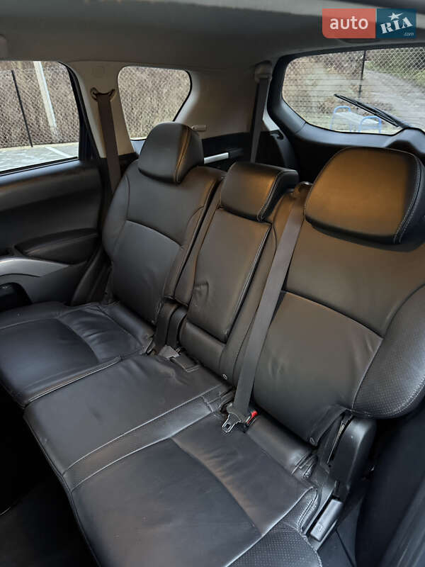 Позашляховик / Кросовер Mitsubishi Outlander 2007 в Кременці