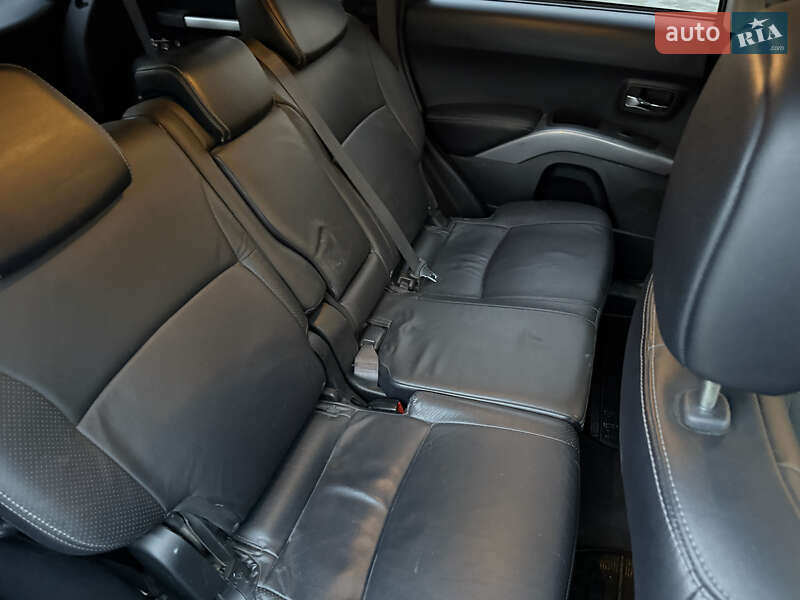 Позашляховик / Кросовер Mitsubishi Outlander 2007 в Кременці