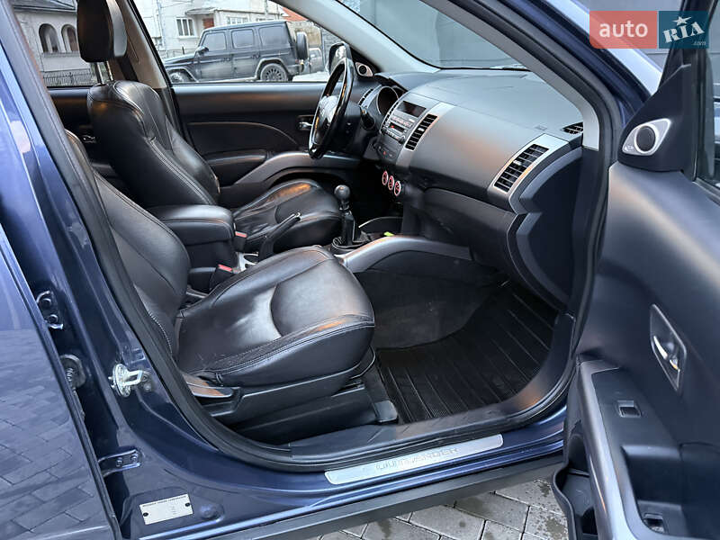 Позашляховик / Кросовер Mitsubishi Outlander 2007 в Кременці