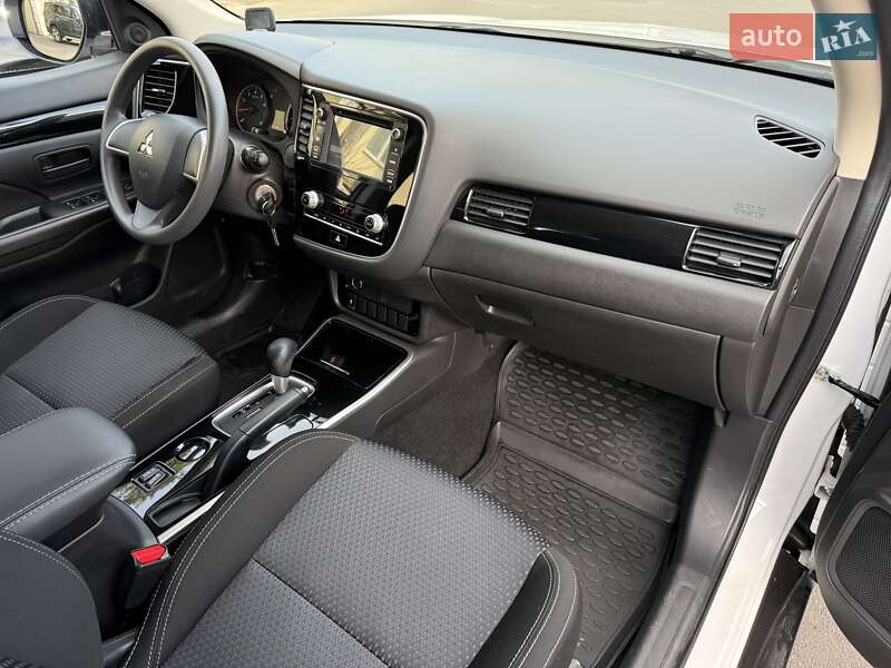 Позашляховик / Кросовер Mitsubishi Outlander 2019 в Одесі фото 19 Позашляховик / Кросовер Mitsubishi Outlander 2019 в Одесі