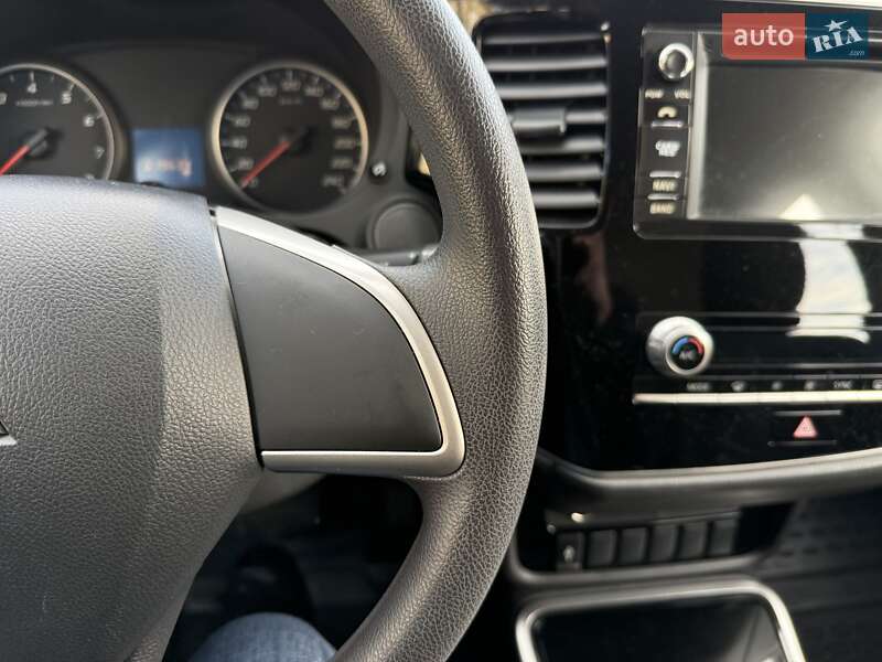Позашляховик / Кросовер Mitsubishi Outlander 2019 в Одесі фото 32 Позашляховик / Кросовер Mitsubishi Outlander 2019 в Одесі