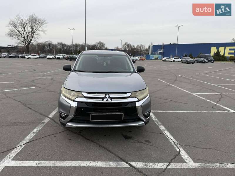 Позашляховик / Кросовер Mitsubishi Outlander 2016 в Дніпрі фото 6 Позашляховик / Кросовер Mitsubishi Outlander 2016 в Дніпрі