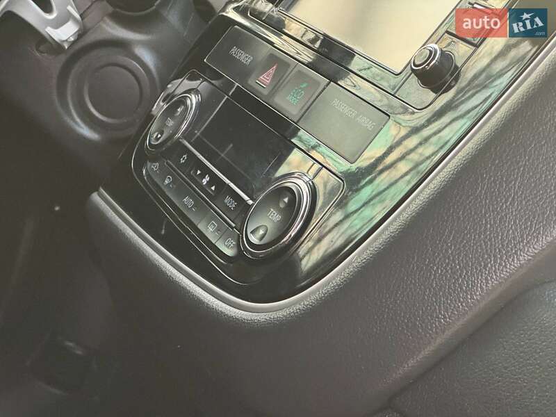 Внедорожник / Кроссовер Mitsubishi Outlander 2016 в Ахтырке фото 42 Внедорожник / Кроссовер Mitsubishi Outlander 2016 в Ахтырке