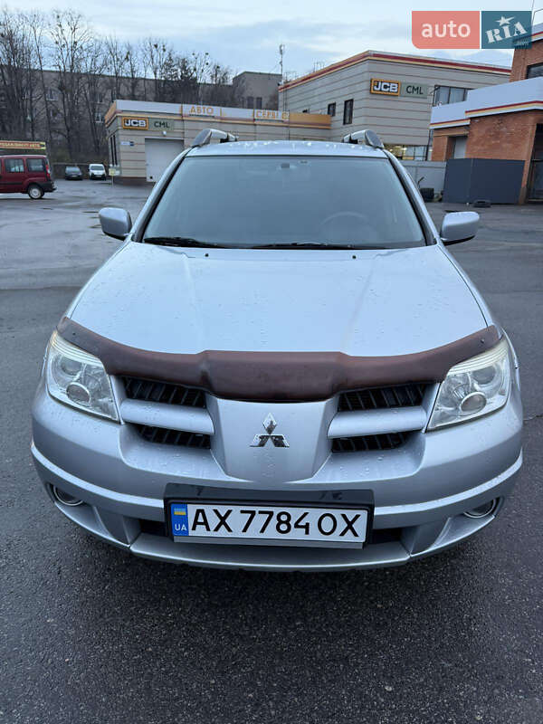 Внедорожник / Кроссовер Mitsubishi Outlander 2008 в Харькове фото Внедорожник / Кроссовер Mitsubishi Outlander 2008 в Харькове