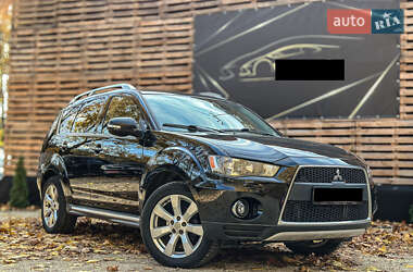 Внедорожник / Кроссовер Mitsubishi Outlander 2010 в Бродах