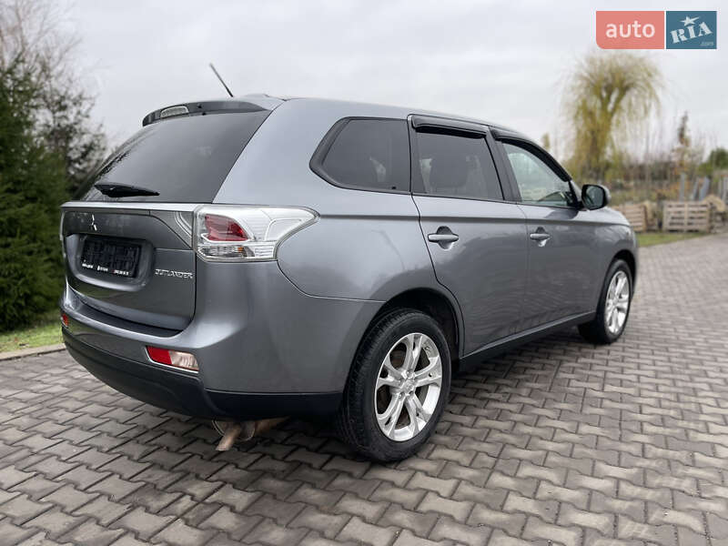 Позашляховик / Кросовер Mitsubishi Outlander 2013 в Луцьку