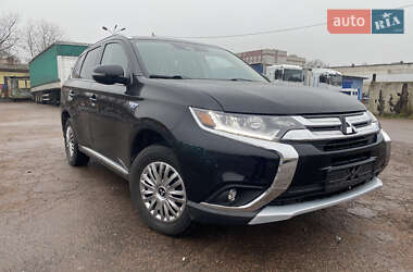 Внедорожник / Кроссовер Mitsubishi Outlander 2018 в Чернигове