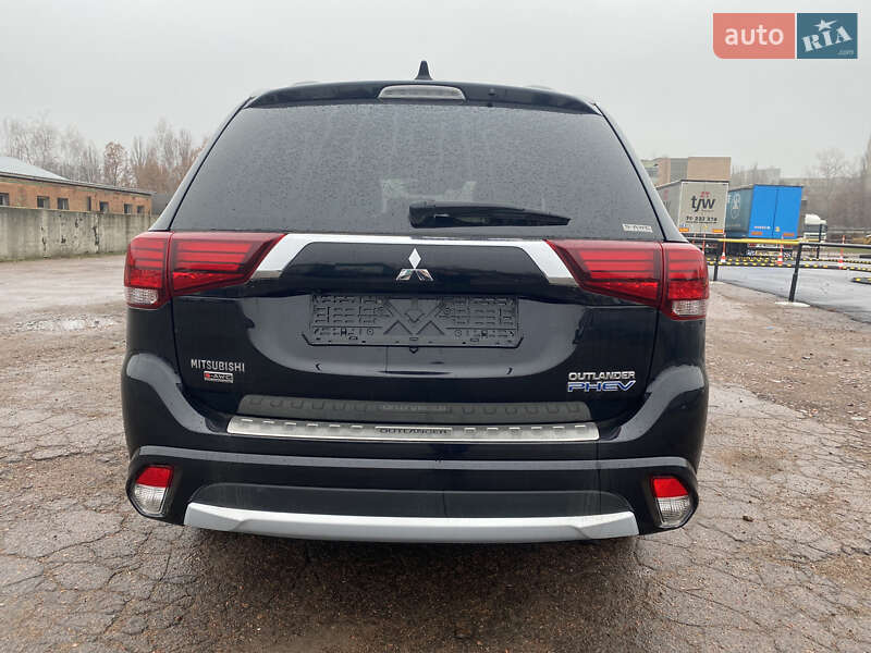 Позашляховик / Кросовер Mitsubishi Outlander 2018 в Чернігові фото 4 Позашляховик / Кросовер Mitsubishi Outlander 2018 в Чернігові