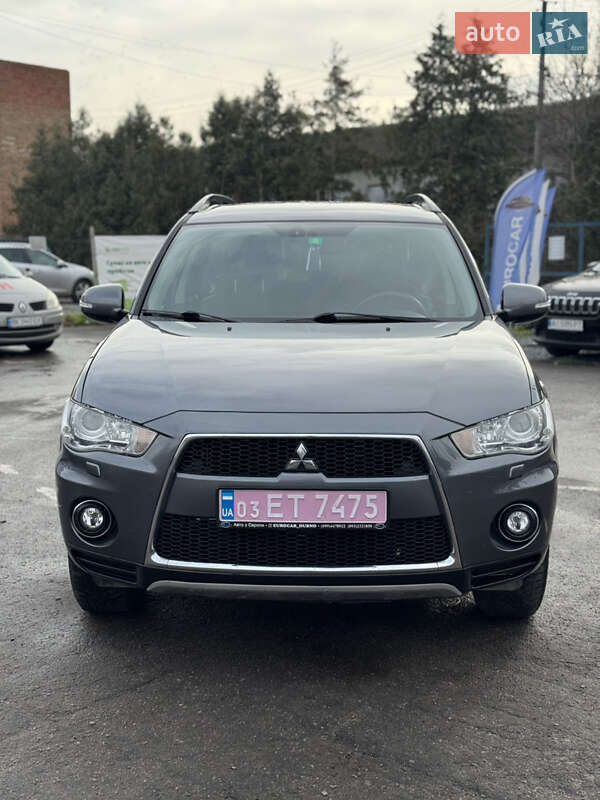 Позашляховик / Кросовер Mitsubishi Outlander 2011 в Дубні