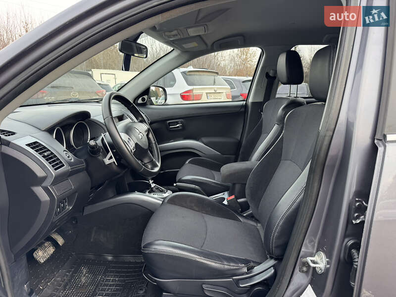Позашляховик / Кросовер Mitsubishi Outlander 2011 в Дубні