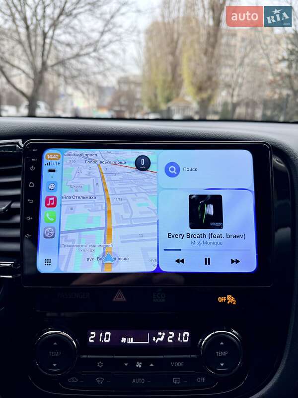 Внедорожник / Кроссовер Mitsubishi Outlander 2016 в Киеве