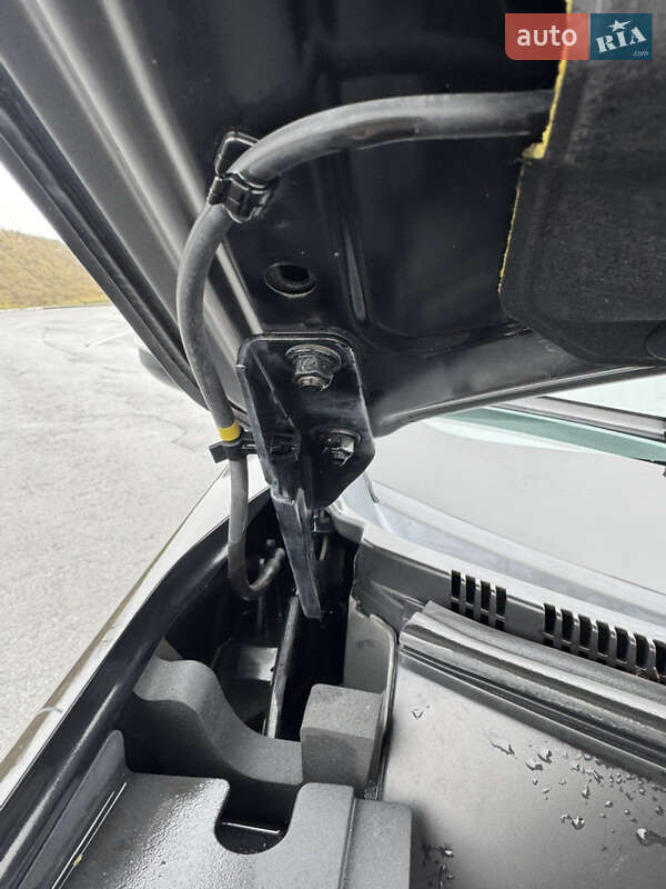 Позашляховик / Кросовер Mitsubishi Outlander 2012 в Полтаві