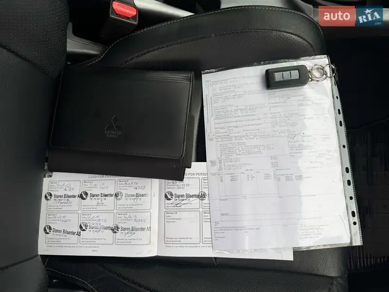 Позашляховик / Кросовер Mitsubishi Outlander 2012 в Полтаві документ