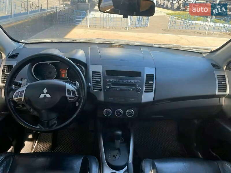 Позашляховик / Кросовер Mitsubishi Outlander 2007 в Києві фото 14 Позашляховик / Кросовер Mitsubishi Outlander 2007 в Києві