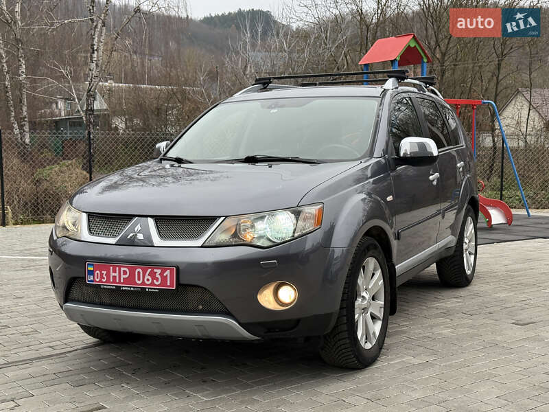 Внедорожник / Кроссовер Mitsubishi Outlander 2008 в Кременце