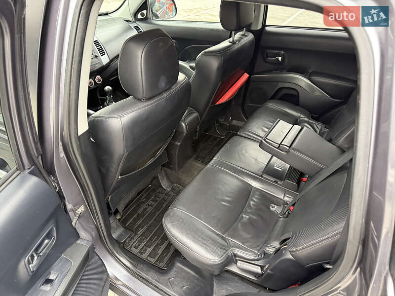 Внедорожник / Кроссовер Mitsubishi Outlander 2008 в Кременце