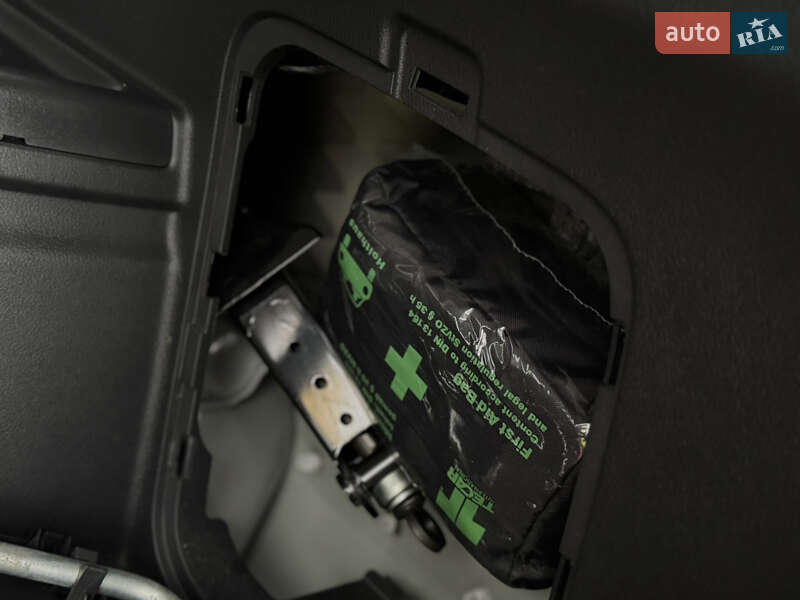 Позашляховик / Кросовер Mitsubishi Outlander 2015 в Дрогобичі