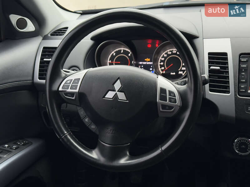 Позашляховик / Кросовер Mitsubishi Outlander 2010 в Тернополі