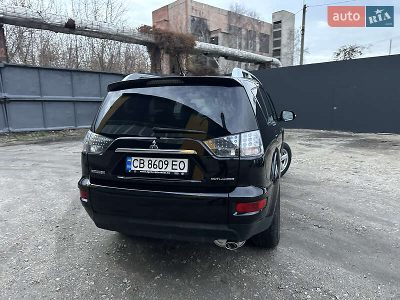 Позашляховик / Кросовер Mitsubishi Outlander 2009 в Ніжині
