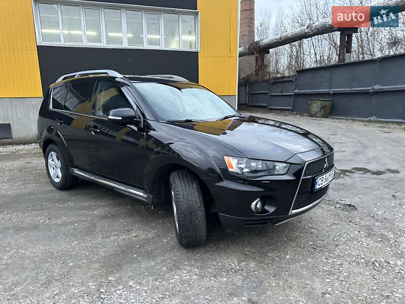 Позашляховик / Кросовер Mitsubishi Outlander 2009 в Ніжині