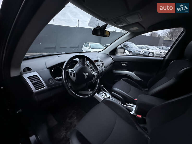 Позашляховик / Кросовер Mitsubishi Outlander 2009 в Ніжині