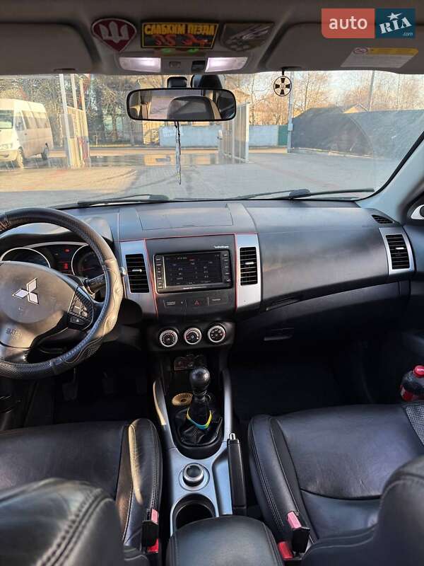 Позашляховик / Кросовер Mitsubishi Outlander 2008 в Березані