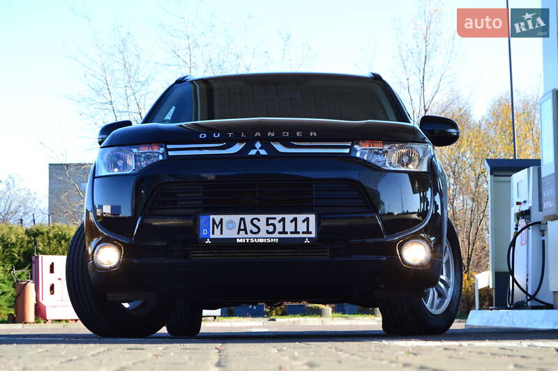 Внедорожник / Кроссовер Mitsubishi Outlander 2013 в Дрогобыче
