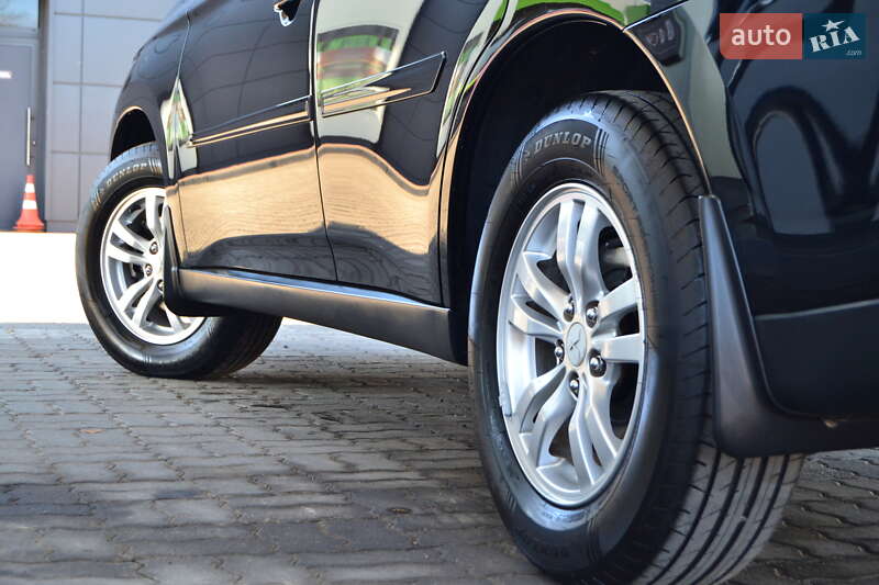 Внедорожник / Кроссовер Mitsubishi Outlander 2013 в Дрогобыче