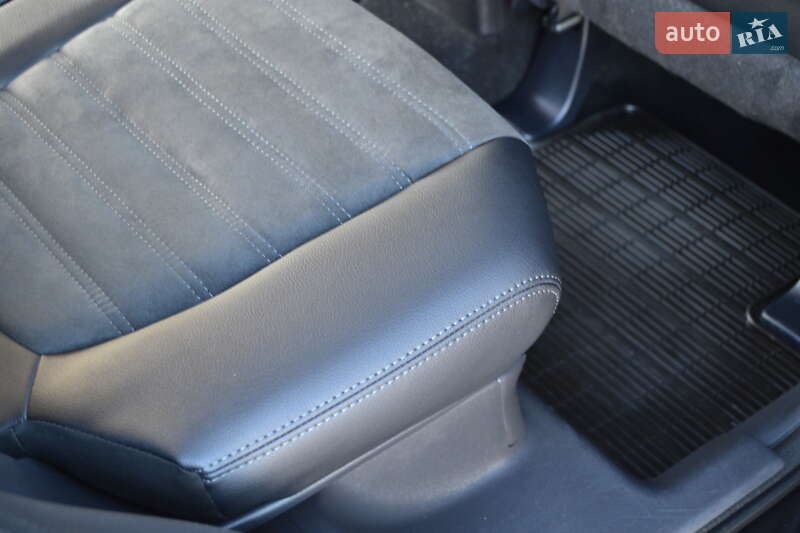 Внедорожник / Кроссовер Mitsubishi Outlander 2013 в Дрогобыче