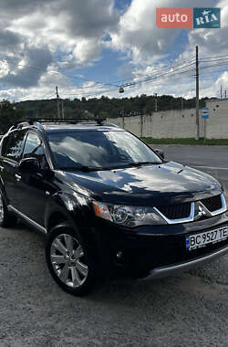 Внедорожник / Кроссовер Mitsubishi Outlander 2008 в Львове
