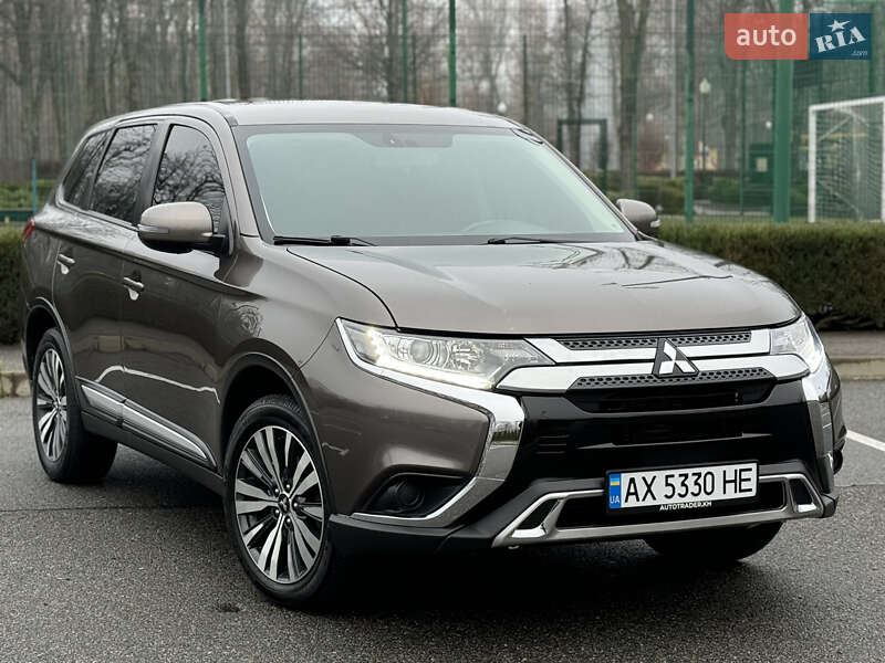 Позашляховик / Кросовер Mitsubishi Outlander 2018 в Харкові фото 4 Позашляховик / Кросовер Mitsubishi Outlander 2018 в Харкові
