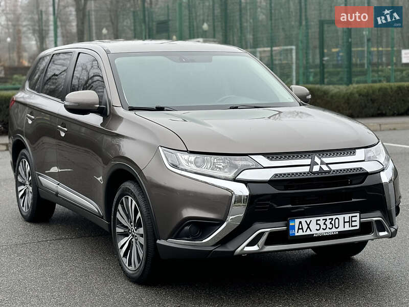 Позашляховик / Кросовер Mitsubishi Outlander 2018 в Харкові фото 10 Позашляховик / Кросовер Mitsubishi Outlander 2018 в Харкові