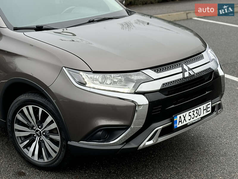 Позашляховик / Кросовер Mitsubishi Outlander 2018 в Харкові фото 26 Позашляховик / Кросовер Mitsubishi Outlander 2018 в Харкові
