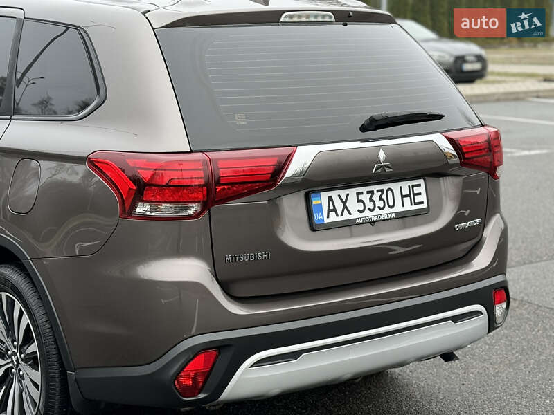 Позашляховик / Кросовер Mitsubishi Outlander 2018 в Харкові фото 31 Позашляховик / Кросовер Mitsubishi Outlander 2018 в Харкові