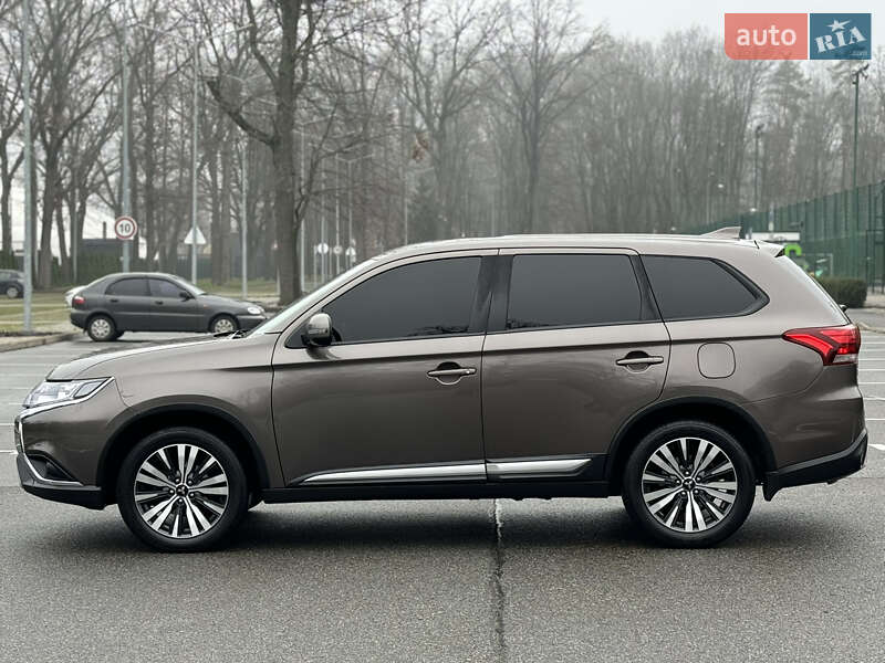 Позашляховик / Кросовер Mitsubishi Outlander 2018 в Харкові фото 35 Позашляховик / Кросовер Mitsubishi Outlander 2018 в Харкові