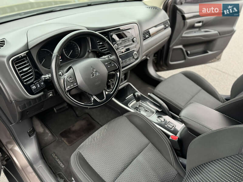 Позашляховик / Кросовер Mitsubishi Outlander 2018 в Харкові фото 43 Позашляховик / Кросовер Mitsubishi Outlander 2018 в Харкові