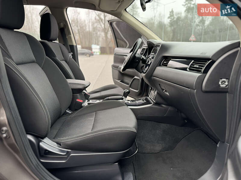 Позашляховик / Кросовер Mitsubishi Outlander 2018 в Харкові фото 53 Позашляховик / Кросовер Mitsubishi Outlander 2018 в Харкові